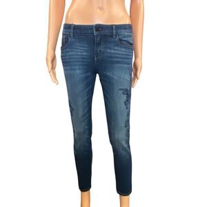 White House Black Market Skinny Ankle Capris Size 2 Petite Embroidered Mid Rise